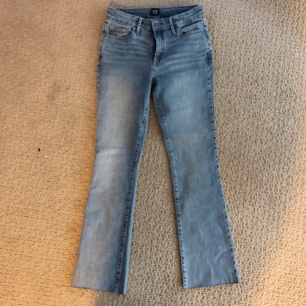 Gap crop kicks